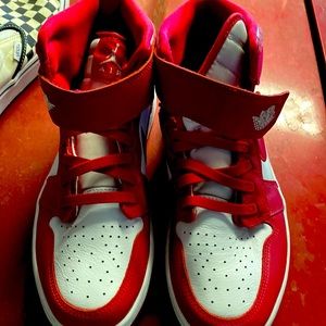 Nike shoes almost new